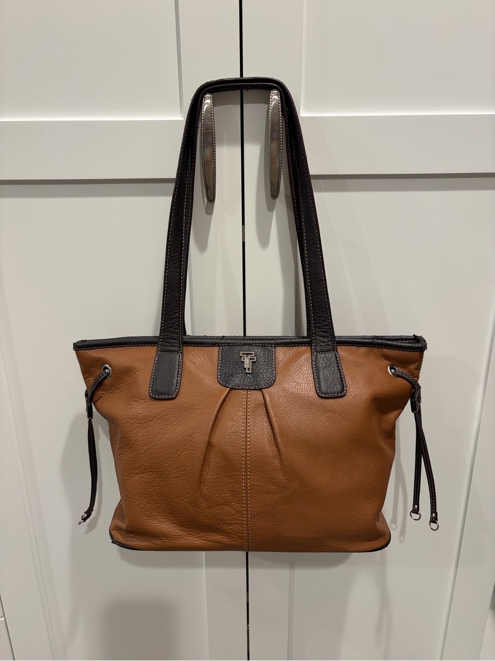 Tignanello leather shoulder bag